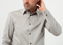 Load image into Gallery viewer, Moun Button Up